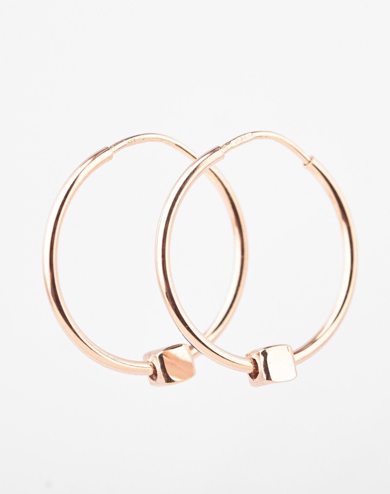 Plonos rinkutės. Mažos su kvadratėlio formos papuošimu. Rausvas auksas | Aukseja.lt